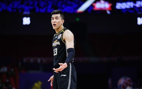 马健爆料郭艾伦视频播放,篮球场上的激情瞬间  第1张